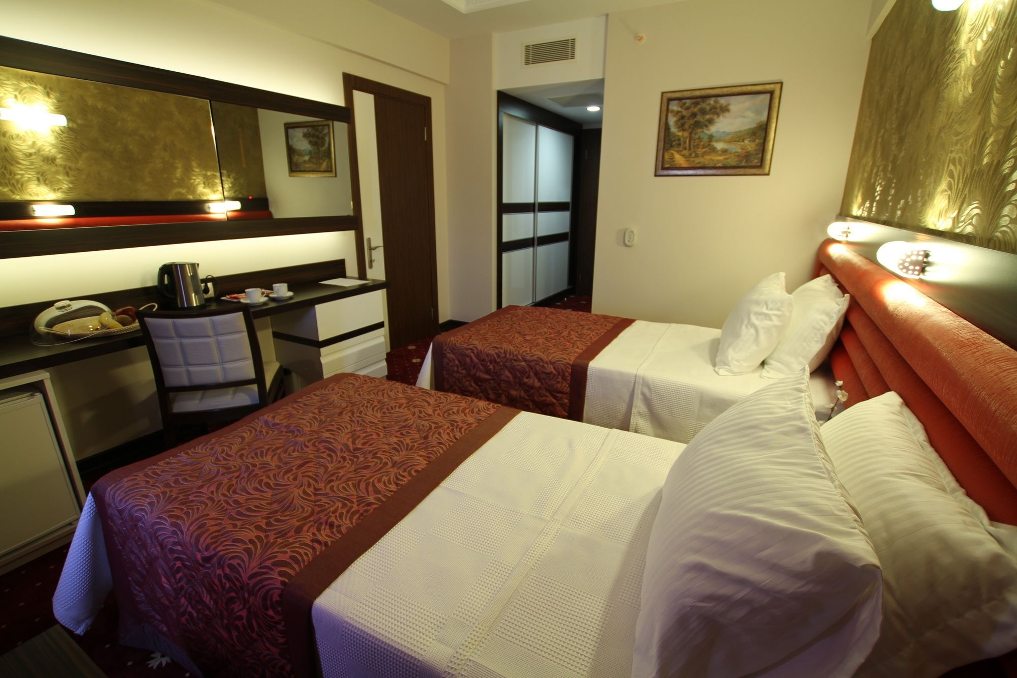 Marwa Hotel Eskisehir Bagian luar foto